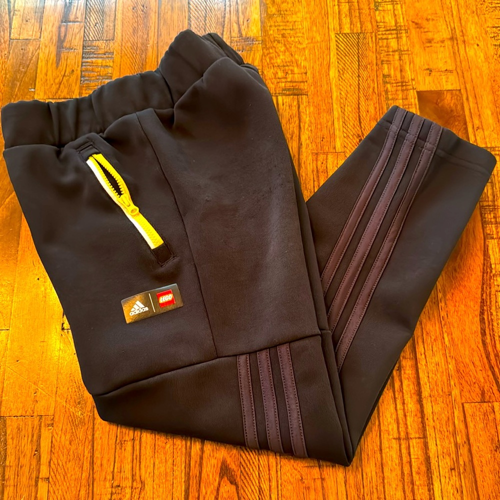 Adidas-Boys Lego Jogger Size 7/8